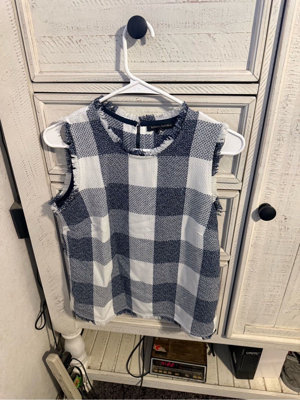 Banana Republic Navy & White Check Sleeveless Shell